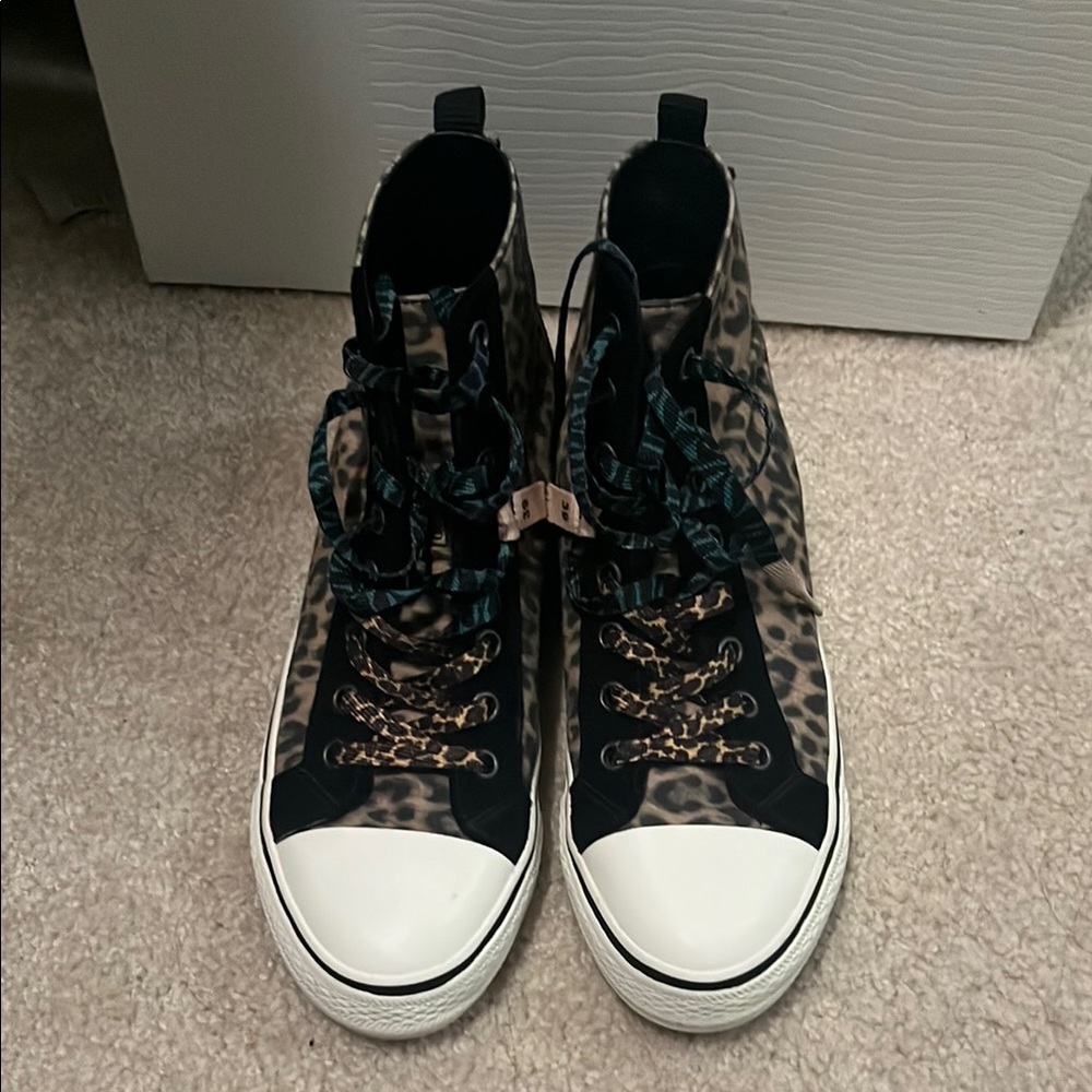 Ash Black and White Sneakers Classic Lace-Up Design